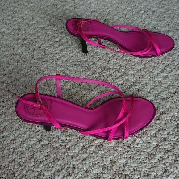 Lilly Pulitzer Elegant Pink satin Strappy Sandals size 6.5 - Picture 4 of 11